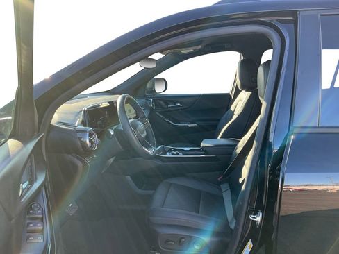 Used 2026 Chevrolet Equinox LT w/ Convenience Package II image 14