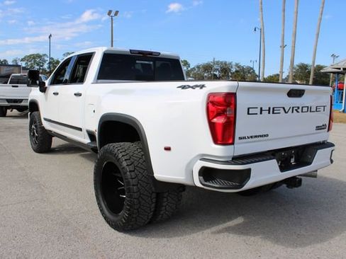 Used 2024 Chevrolet Silverado 3500 High Country w/ High Country Premium Package image 8