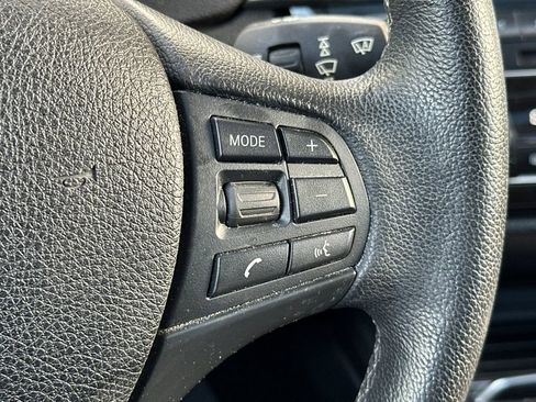 Used 2016 BMW 320i xDrive Sedan AWD/4WD image 25