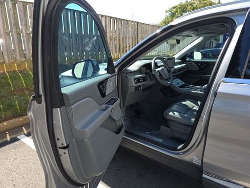 Used 2021 Lincoln Aviator Reserve w/ Equipment Group 202A image 18