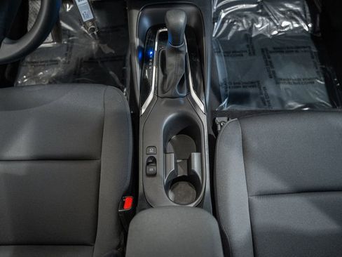 Used 2025 Toyota Corolla LE image 22