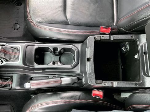 Used 2018 Jeep Wrangler Unlimited Rubicon image 36