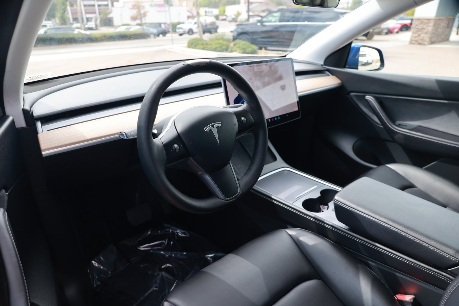 Used 2021 Tesla Model Y Long Range AWD/4WD image 17