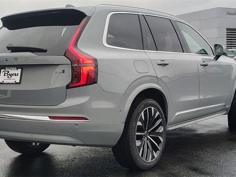 New 2026 Volvo XC90 B6 Ultra image 3