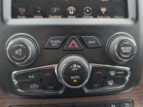 Used 2016 RAM 1500 Laramie w/ Convenience Group AWD/4WD image 14