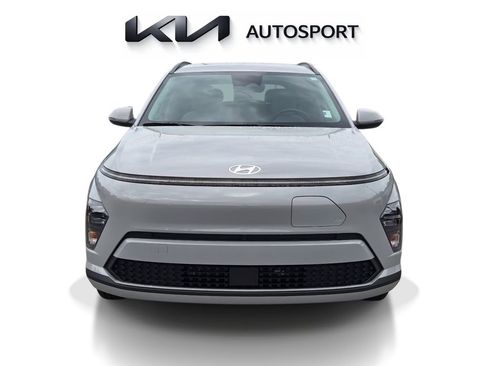 Used 2024 Hyundai Kona SEL FWD image 2