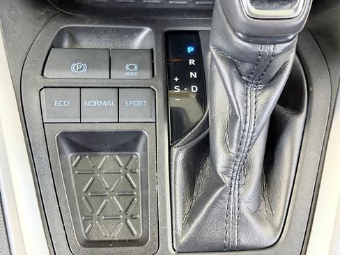 Used 2019 Toyota RAV4 XLE Premium FWD image 47