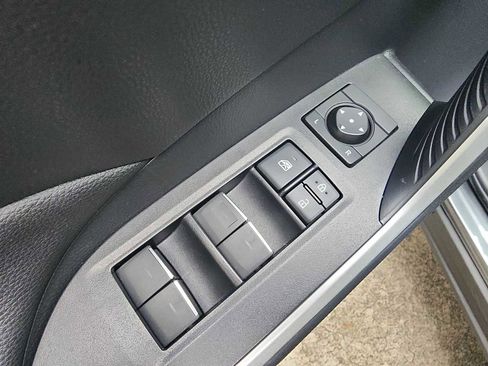 Used 2024 Toyota RAV4 SE image 15