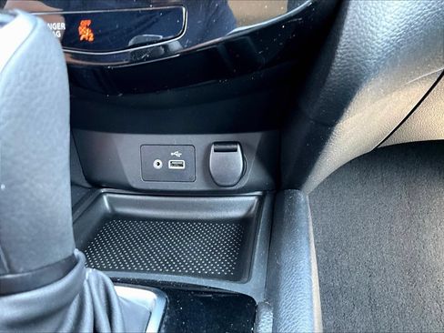 Used 2019 Nissan Rogue S AWD/4WD image 18