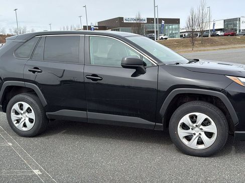Used 2023 Toyota RAV4 LE image 3