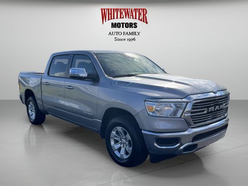 Used 2024 RAM 1500 Laramie AWD/4WD image 7