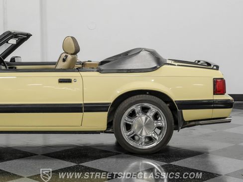 Used 1989 Ford Mustang LX image 22
