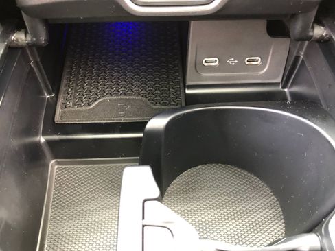 New 2025 Mercedes-Benz C 300 4MATIC Sedan image 25