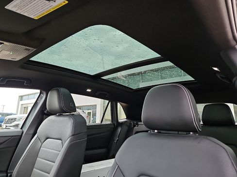 New 2026 Volkswagen Atlas Cross Sport SEL image 13