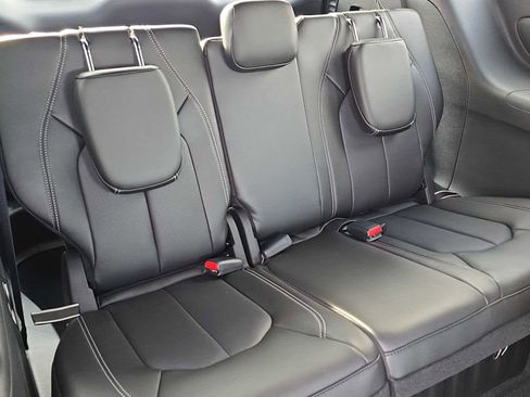 New 2026 Chrysler Pacifica Select image 43