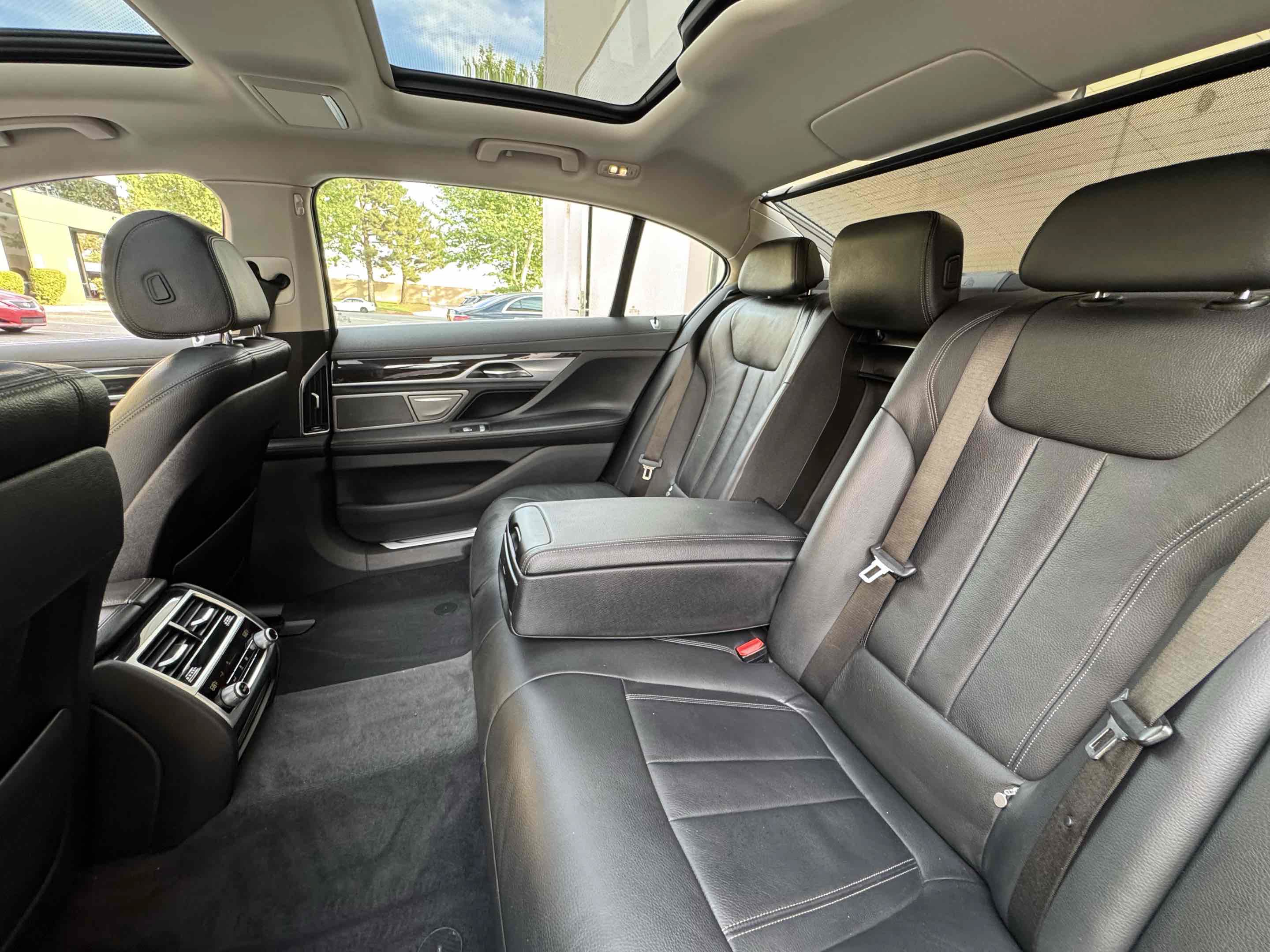 Used 2018 BMW 740e xDrive AWD/4WD image 42