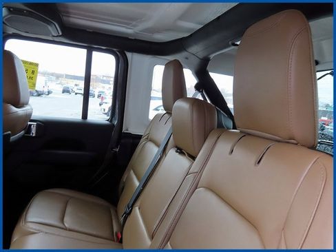 Certified 2022 Jeep Wrangler Unlimited Rubicon w/ LED Lighting Group image 10