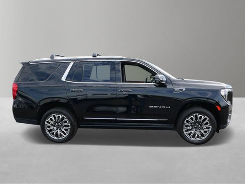 Used 2023 GMC Yukon Denali Ultimate AWD/4WD image 5
