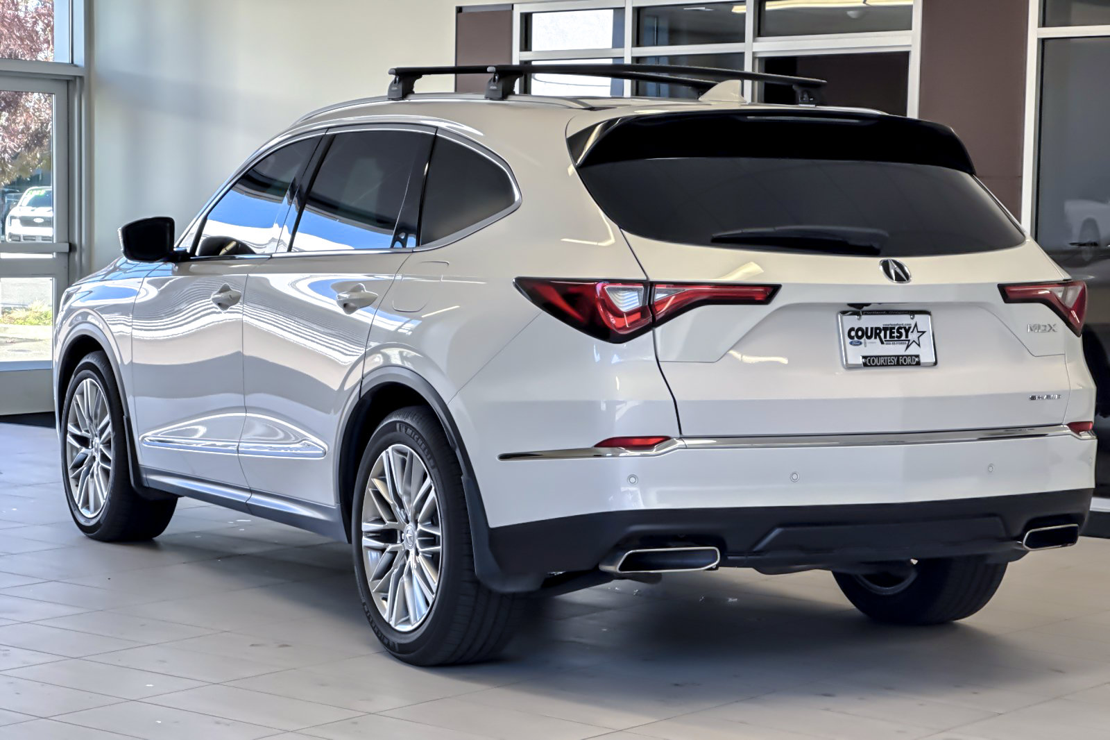 Used 2023 Acura MDX w/ Advance Package AWD/4WD image 6