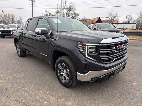 Used 2026 GMC Sierra 1500 SLT image 7