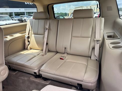 Used 2011 Chevrolet Suburban LT AWD/4WD image 23
