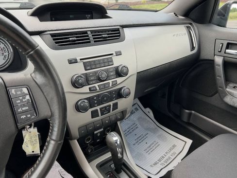 Used 2011 Ford Focus SES w/ 401A Rapid Spec Order Code FWD image 18
