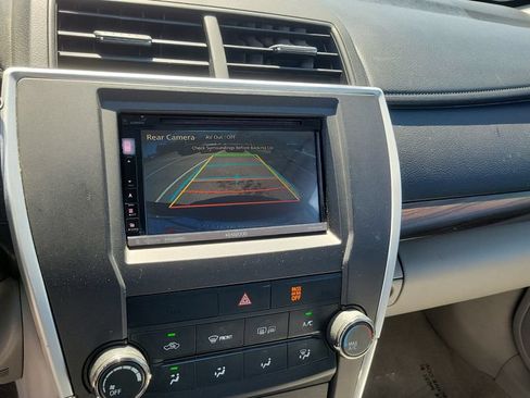 Used 2016 Toyota Camry LE FWD image 22