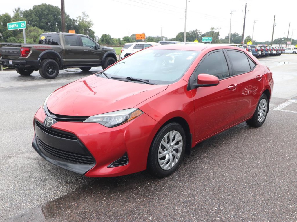 Used 2017 Toyota Corolla LE FWD image 3