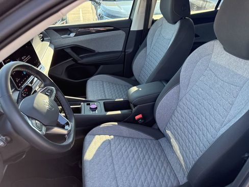 Certified 2025 Volkswagen Tiguan S FWD image 25