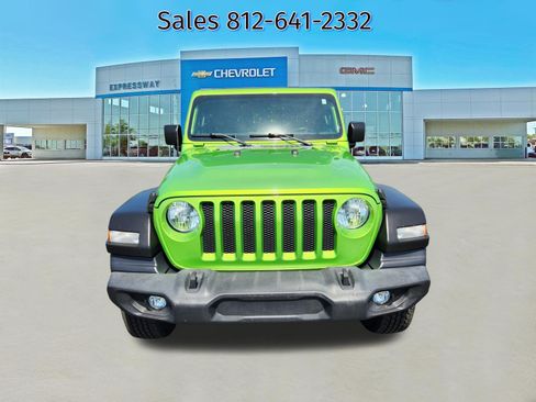 Used 2020 Jeep Wrangler Sport AWD/4WD image 2