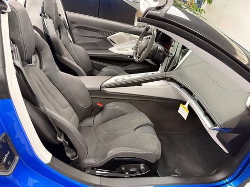 Used 2026 Chevrolet Corvette ZR1 w/ ZR1 Carbon Fiber Aero Package image 78