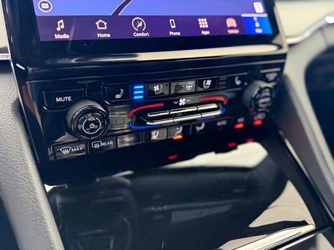 Used 2024 Jeep Grand Cherokee L Overland image 50