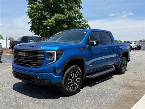 Used 2023 GMC Sierra 1500 AT4 w/ AT4 Preferred Package AWD/4WD image 7