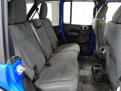 Used 2024 Jeep Wrangler Sport S image 18