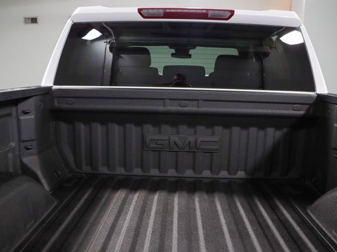 Used 2023 GMC Sierra 1500 Elevation w/ X31 Off-Road Package AWD/4WD image 30