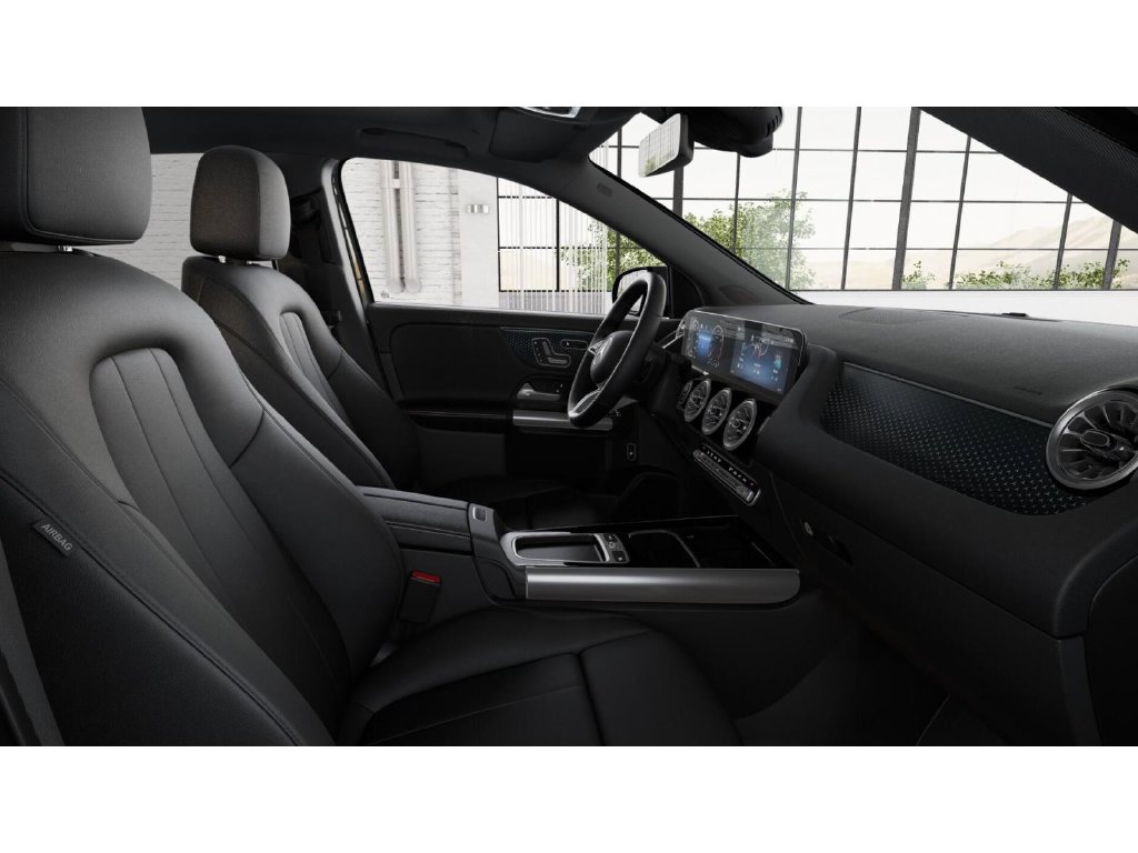 Used 2026 Mercedes-Benz GLA 250 4MATIC image 4