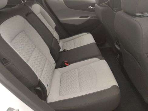 Used 2022 Chevrolet Equinox LS FWD image 19