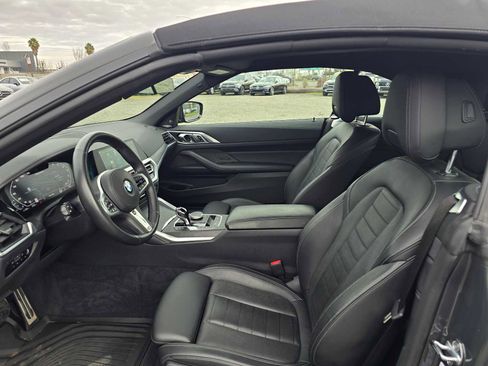 Used 2023 BMW 440i xDrive Convertible w/ Premium Package image 18