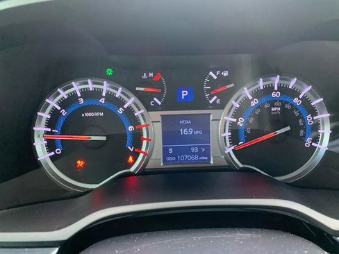 Used 2019 Toyota 4Runner SR5 RWD image 18
