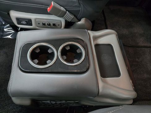 Used 2023 GMC Savana 2500 image 23