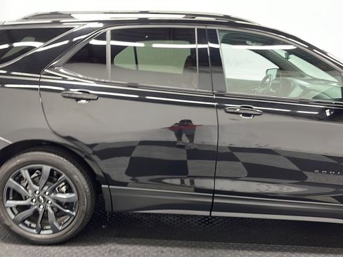 Used 2023 Chevrolet Equinox RS FWD image 21