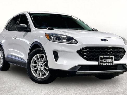 Used 2022 Ford Escape SE FWD image 1