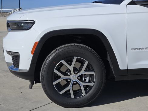 New 2025 Jeep Grand Cherokee L Limited w/ Luxury Tech Group II image 6