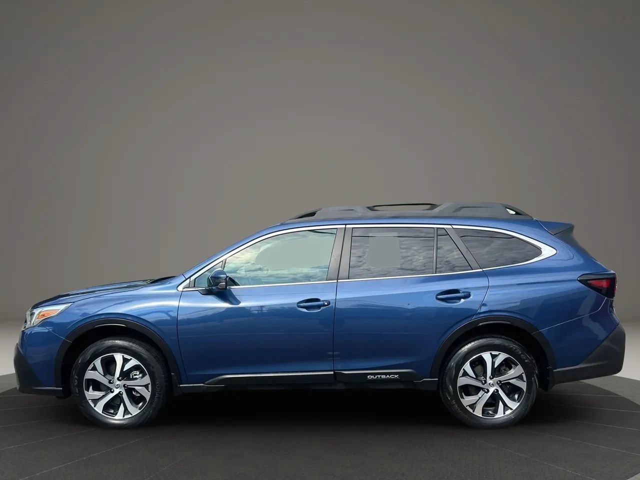 Used 2021 Subaru Outback Limited XT w/ Popular Package #2 AWD/4WD image 8