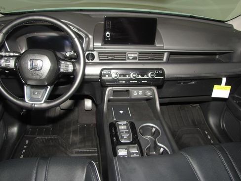 Certified 2025 Honda Pilot Elite image 15