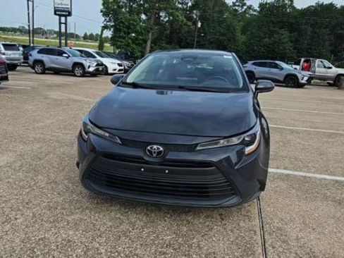 Used 2024 Toyota Corolla LE FWD image 3
