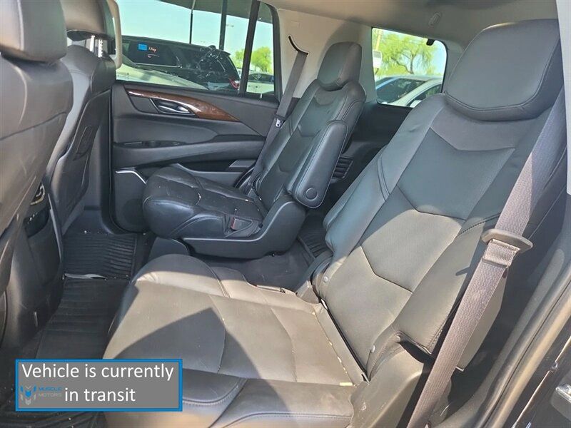 Used 2020 Cadillac Escalade Luxury AWD/4WD image 12
