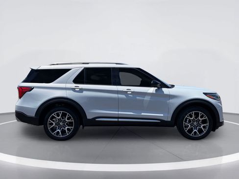 Used 2025 Ford Explorer Platinum w/ Ultimate Package AWD/4WD image 7