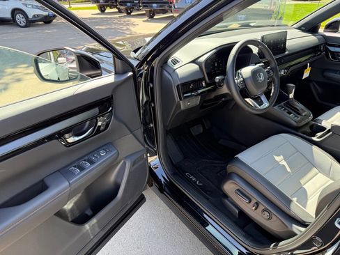 Used 2026 Honda CR-V Sport Touring image 13
