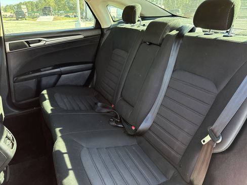 Used 2020 Ford Fusion SE image 40